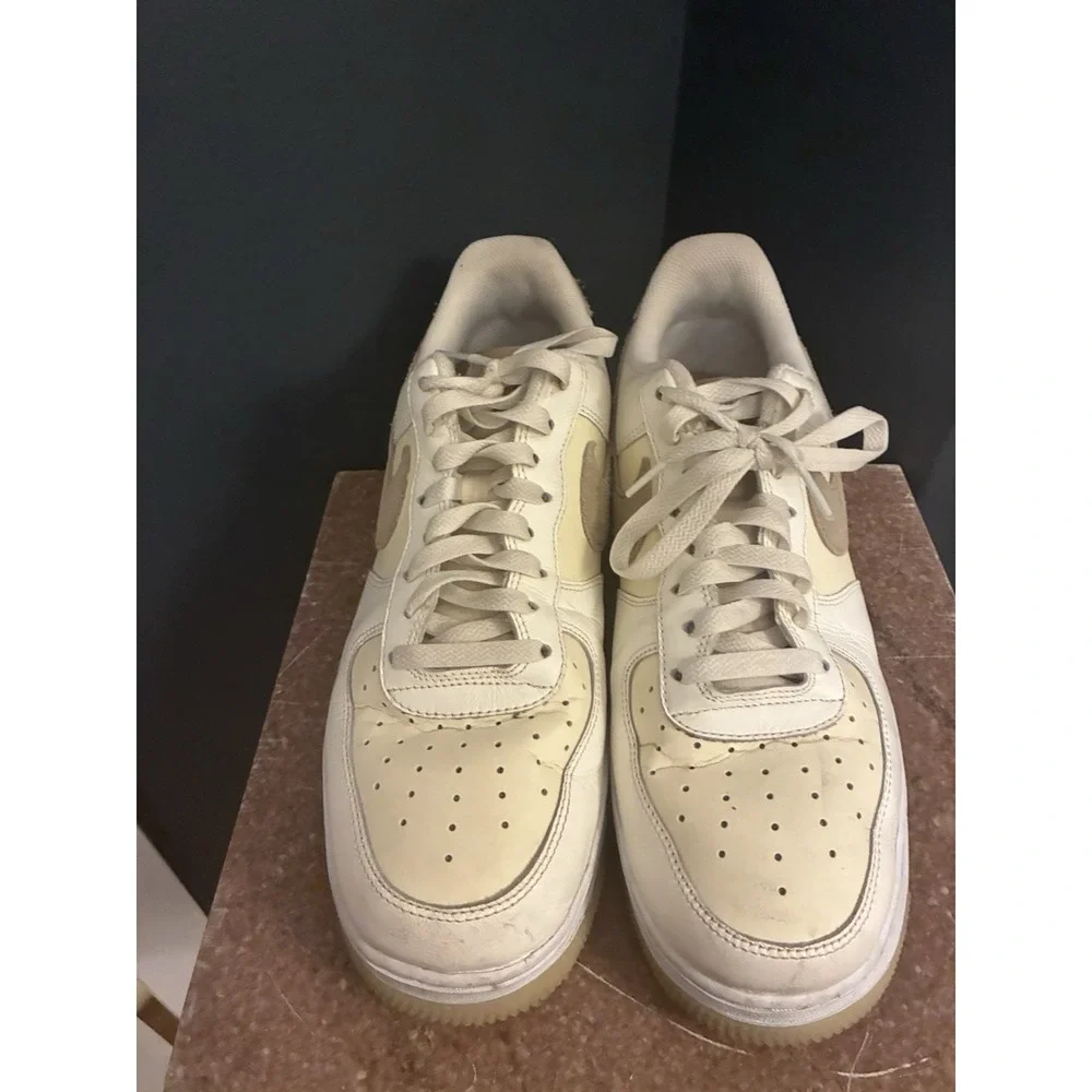 Nike Air Force 1 '07 LV8 Low‎ Coconut Milk Khaki Sail Men's Size 11